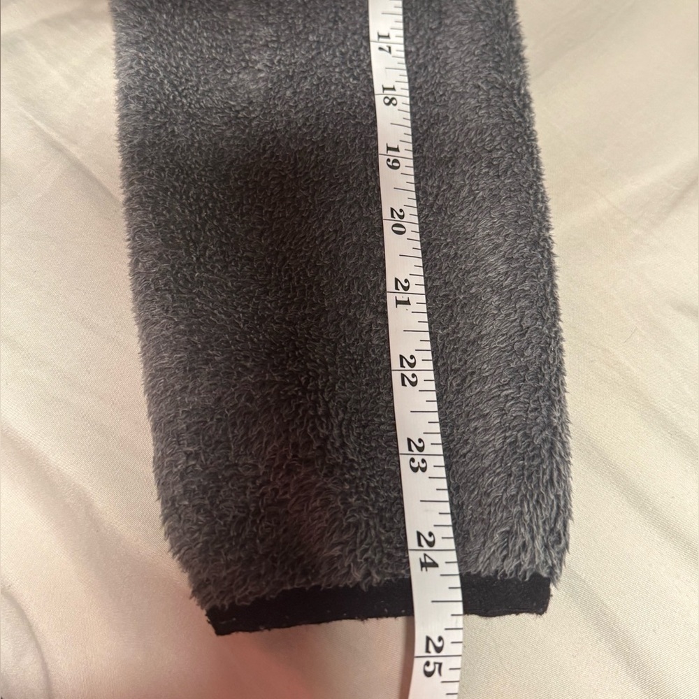 The North Face Women's Charcoal Teddy Jacket - Picture 7 of 9